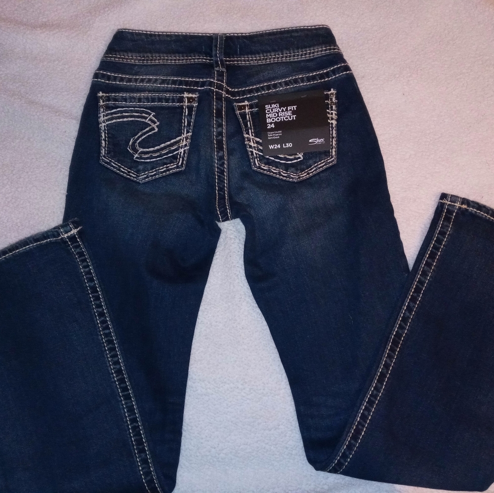 NWT Silver Suki Jeans from the Buckle